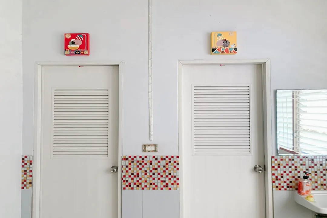 Sleep Sheep Phuket Hostel SHA-Bed in the 8-Bed Mixed Dormitory-7