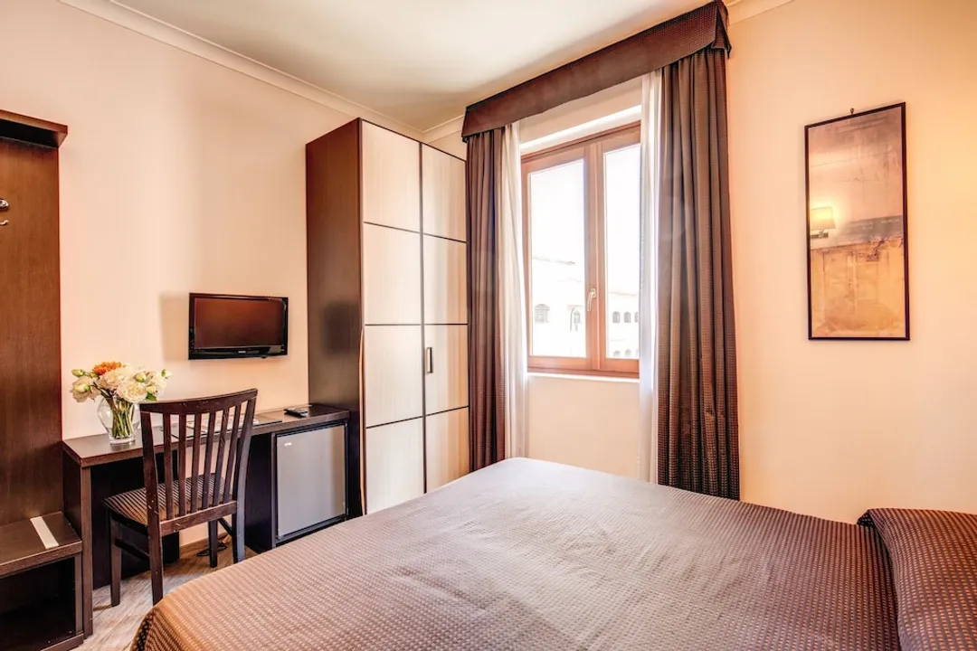 Hotel Roma Tiburtina-Deluxe Double Room-10
