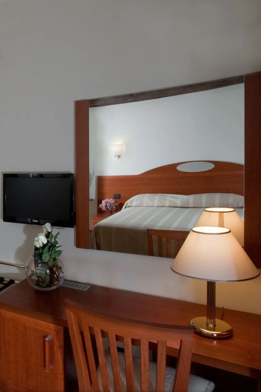 Hotel Roma Tiburtina-Triple Room-6