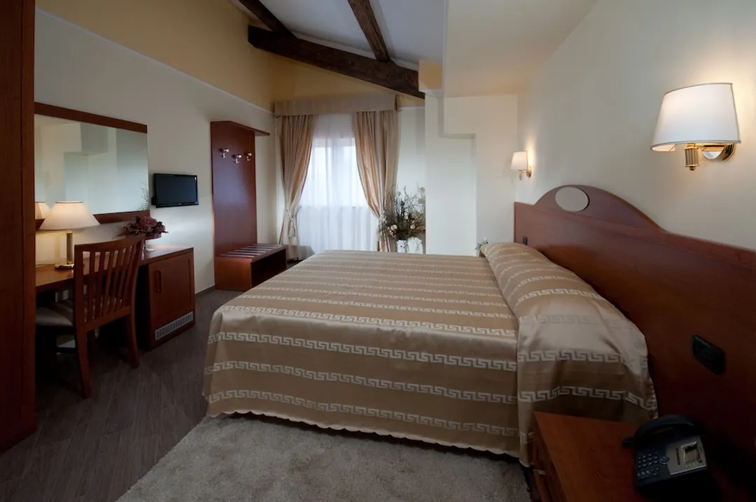 Hotel Roma Tiburtina-Triple Room-3