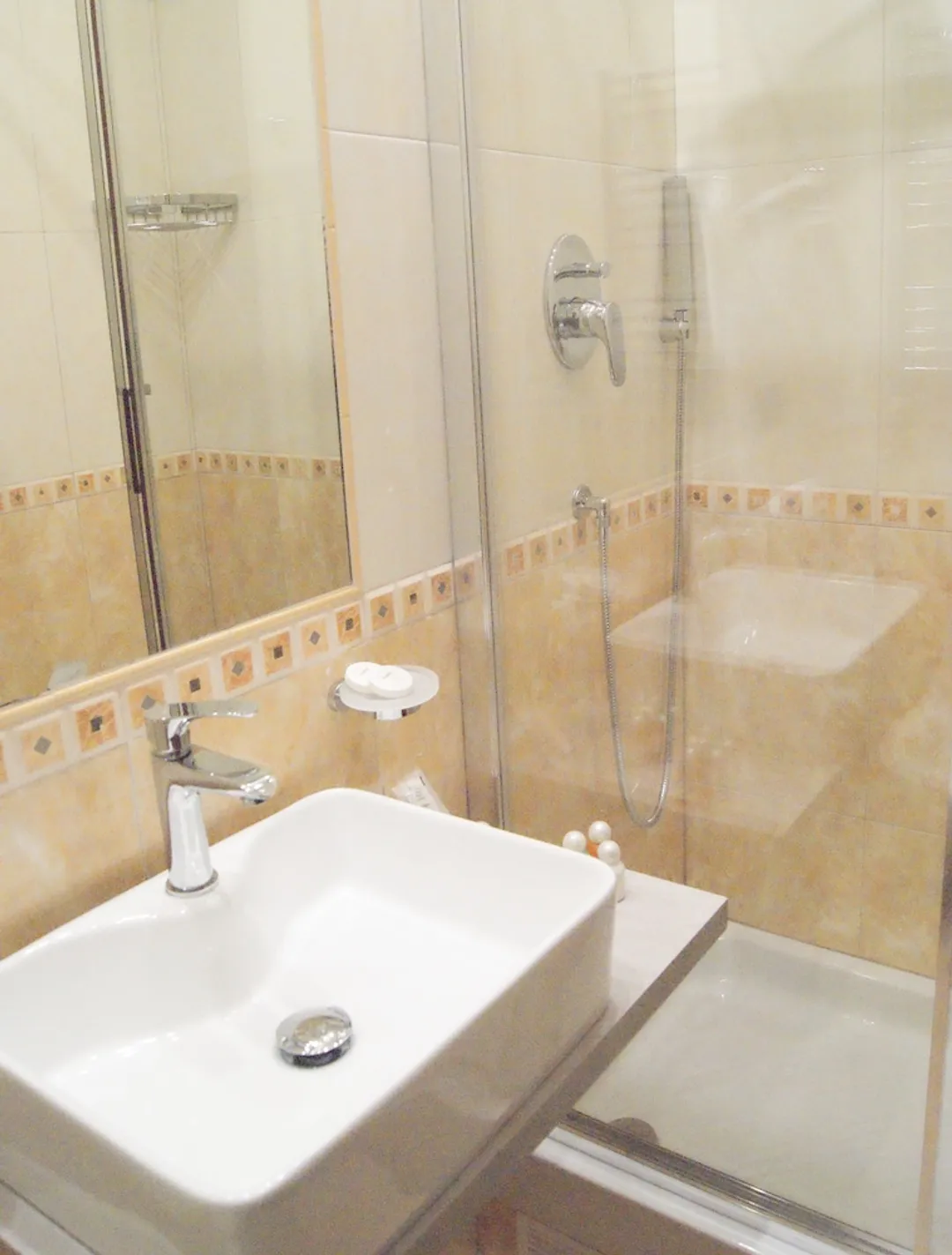 Esposizione Boutique-Triple Room-2