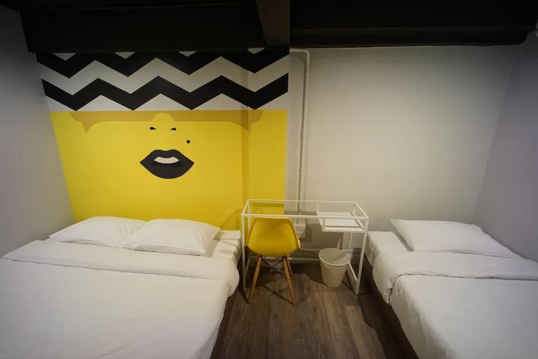 BRB 호스텔 방콕 실롬-Triple Room, Shared Bathroom-1