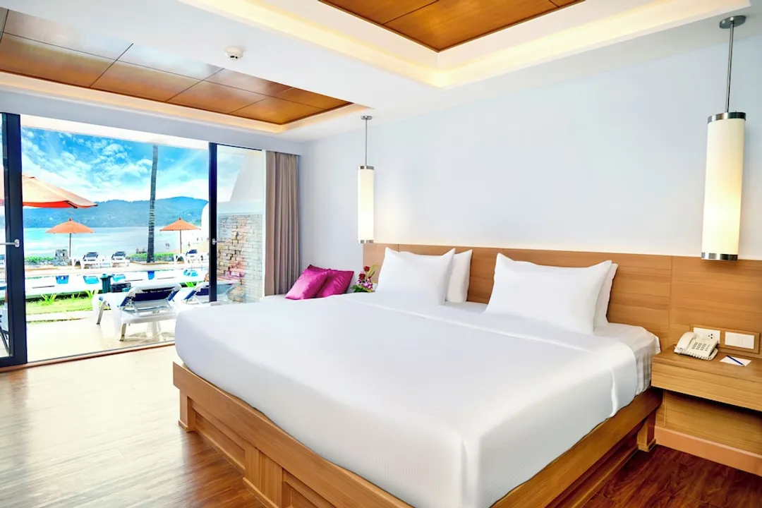 Beyond Karon-Deluxe Room, Sea View (Premier)-5