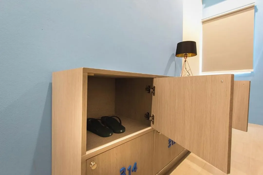 Lazy Sunday Hostel-Capsule Bed in Female Dormitory Room (Lower Bed)-5