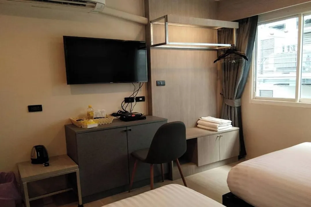 Lazy Sunday Hostel-Private Room with Shared Bathroom-3