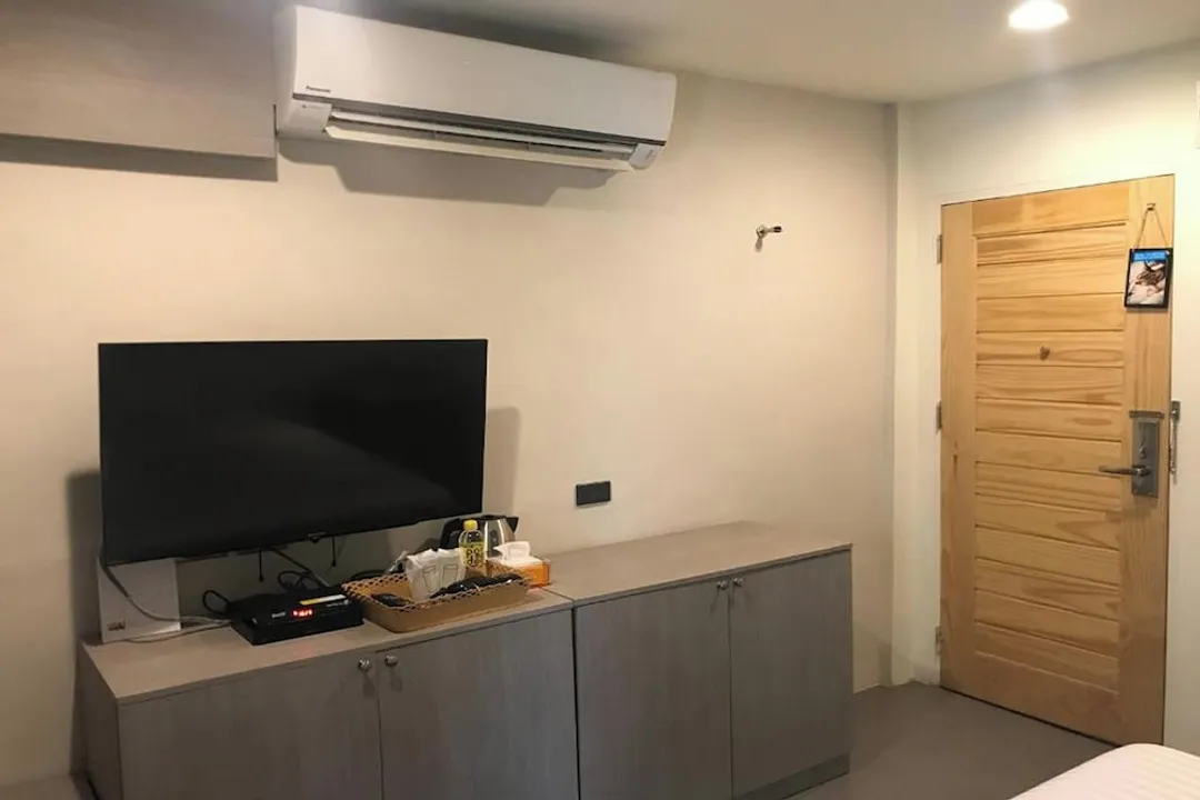 Lazy Sunday Hostel-Private Room with Shared Bathroom-2