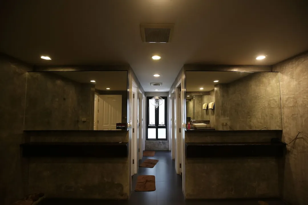 히어 위 고 방콕-6-Bed Female Dorm Room-4