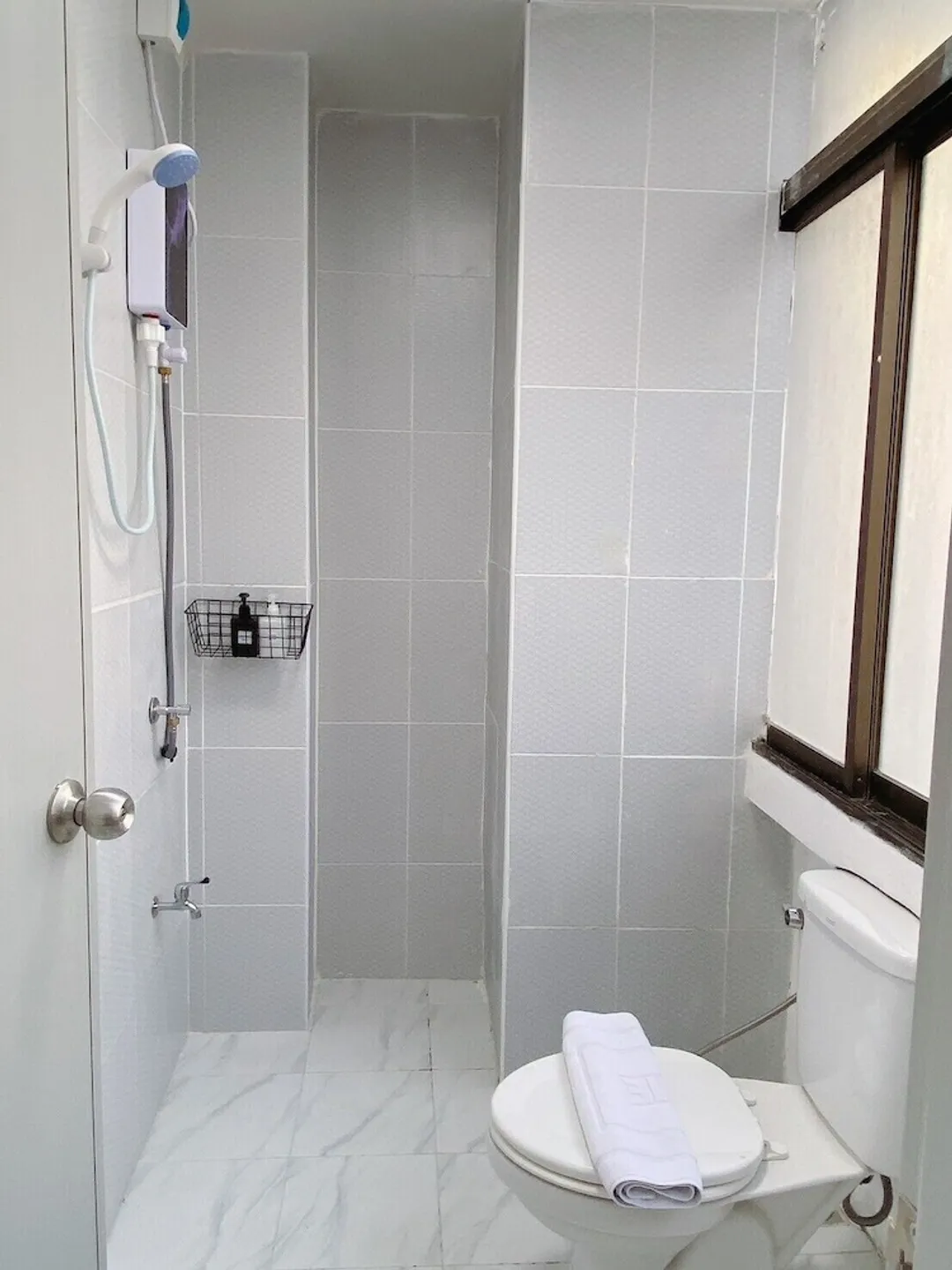 Bob House MRT Hua Lamphong-Studio-5