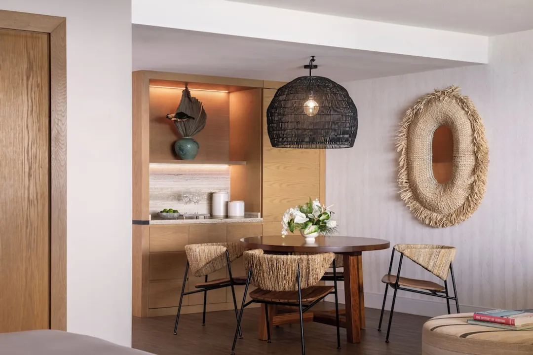 더 리츠칼튼 오아후, 터틀 베이-Suite, 1 King Bed, Oceanfront (Mobility/Hearing Access, Roll in Shower)-4