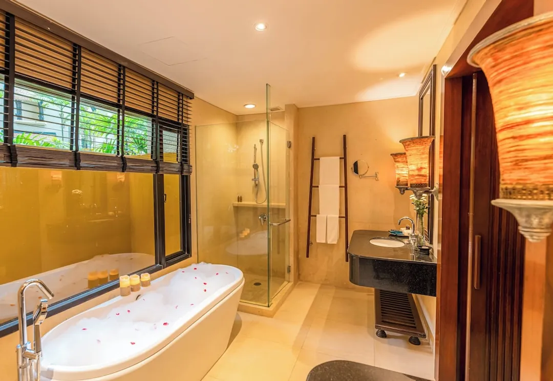Paradox Resort Phuket-Premium Cottage-5