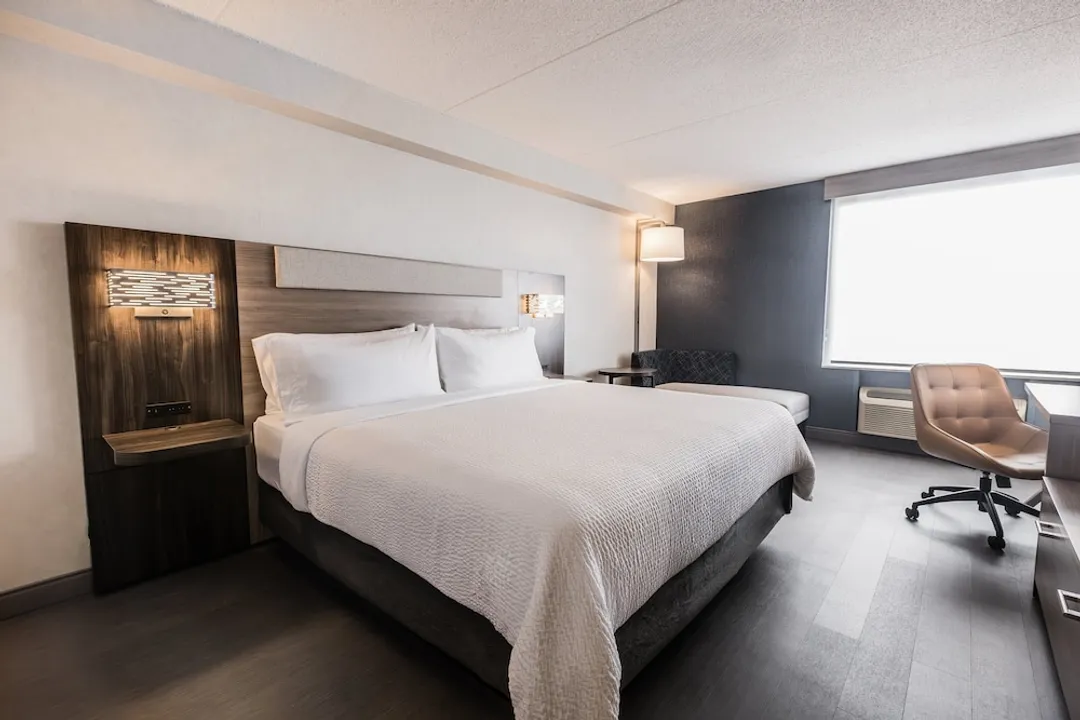 Holiday Inn Express Toronto - North York by IHG-Standard Room, 1 King Bed-1