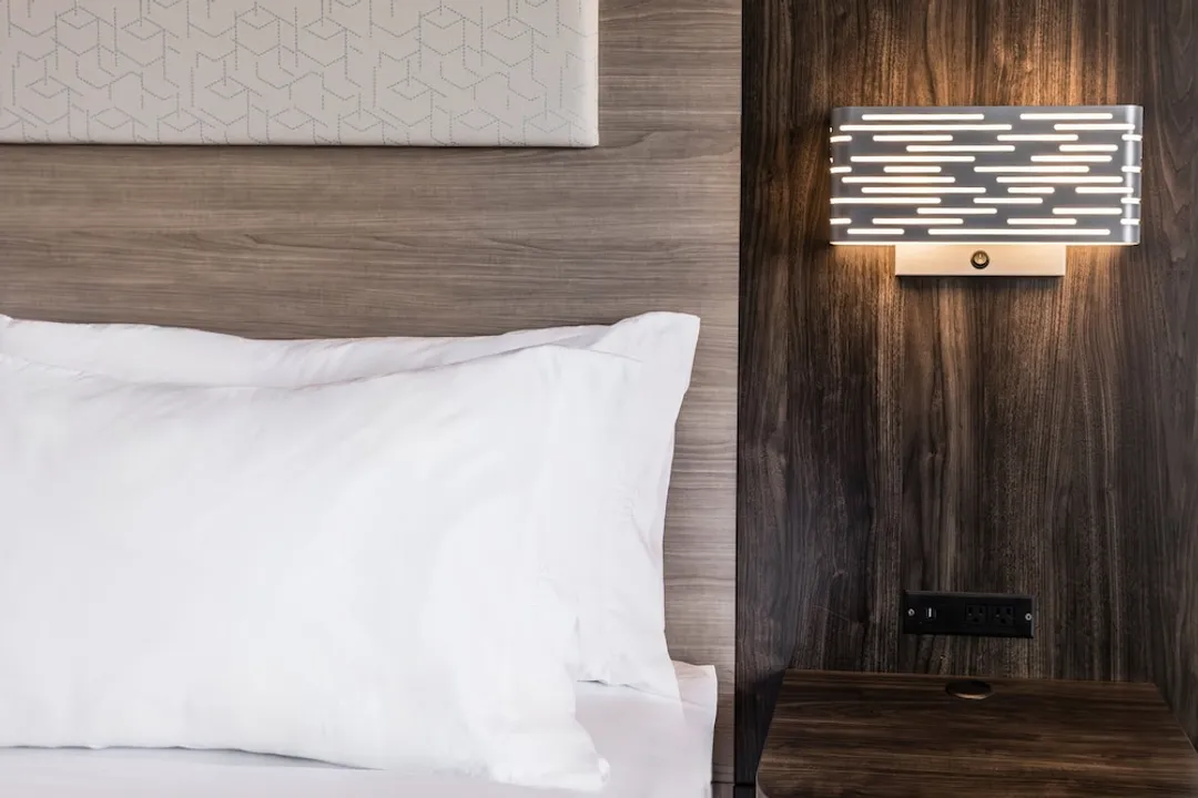 Holiday Inn Express Toronto - North York by IHG-Standard Room, 1 King Bed-5