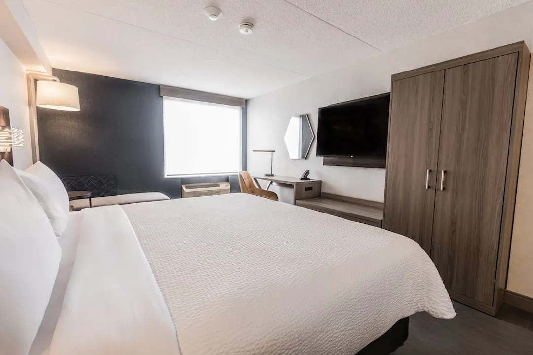Holiday Inn Express Toronto - North York by IHG-Standard Room, 1 King Bed-4