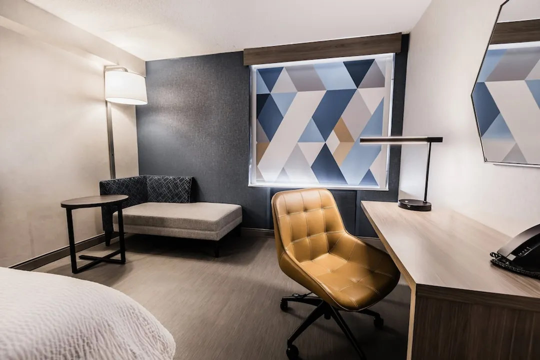 Holiday Inn Express Toronto - North York by IHG-Standard Room, 1 King Bed-3