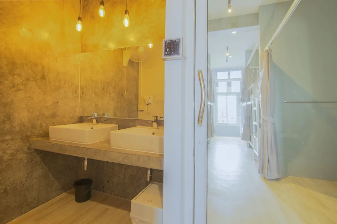 Ekanake Hostel-8-Bed Female Dormitory-7