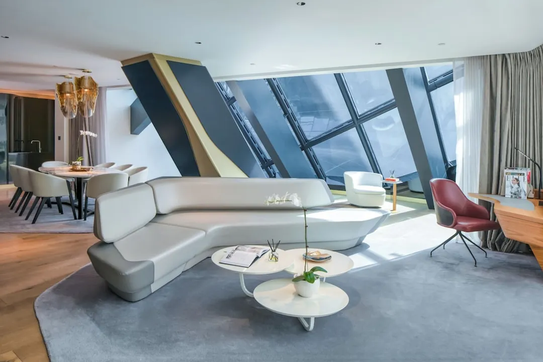 ミー ドバイ バイ メリア-Beyond ME + Suite by Zaha Hadid and Jacuzzi-1