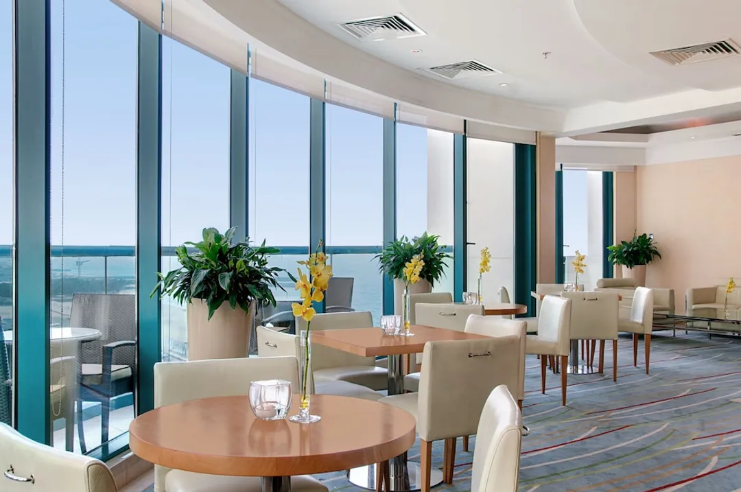 杜拜卓美亞希爾頓飯店-客房, 1 張特大雙人床, 海景, 邊間 (Alcove)-11