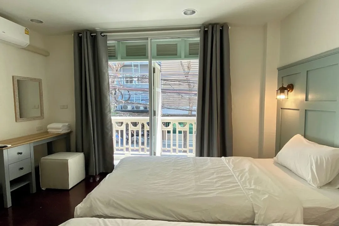 Forgotten Hostel Silom-Standard Twin Room-7