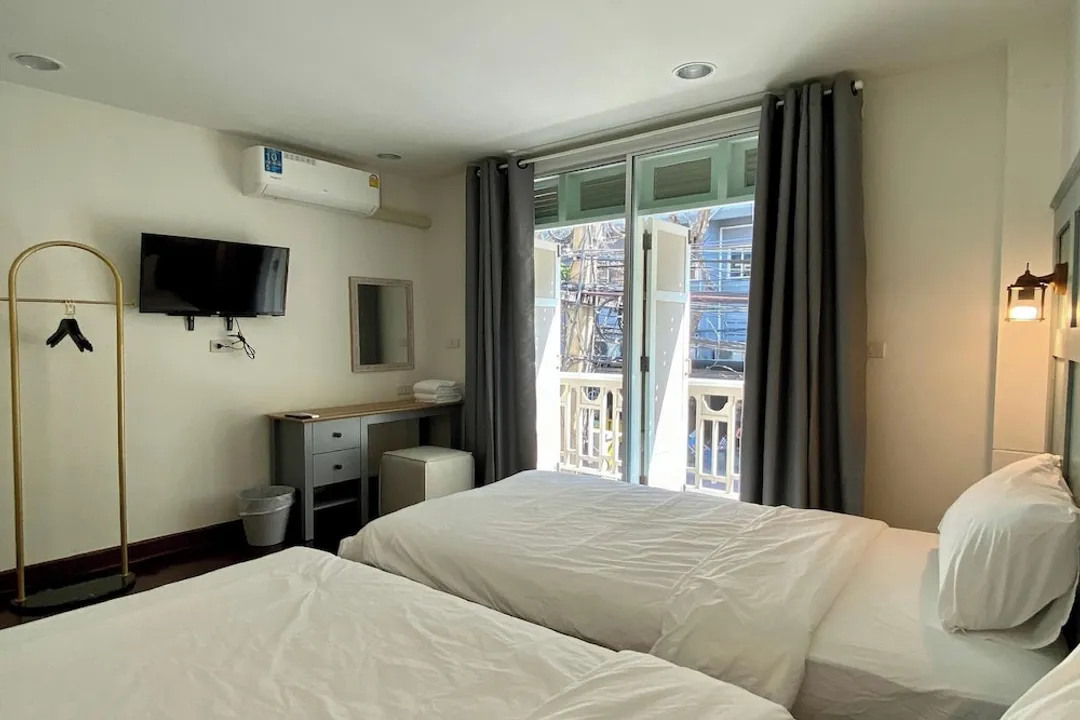 Forgotten Hostel Silom-Standard Twin Room-4