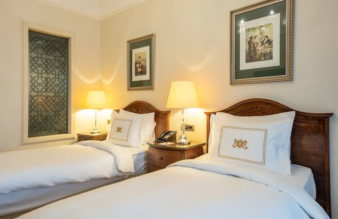 佩拉宮殿飯店-Deluxe Pera Side Room with Twin Bed-4