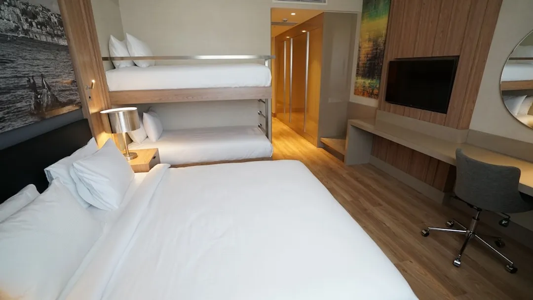 TRYP 바이 윈덤 이스탄불 바슨 엑스프레스-패밀리 더블룸 또는 트윈룸, 침대(여러 개), 금연 (TRYP, 1 Queen & 1 Bunk Bed)-2