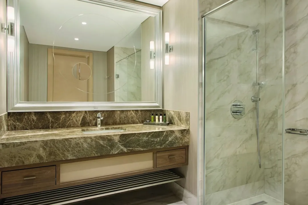 TRYP 바이 윈덤 이스탄불 바슨 엑스프레스-럭셔리 스위트, 퀸사이즈침대 1개, 장애인 지원, 금연 (Mobility)-4