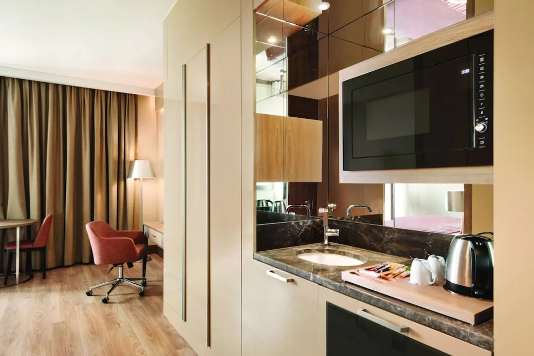 TRYP 바이 윈덤 이스탄불 바슨 엑스프레스-럭셔리 스위트, 퀸사이즈침대 1개, 장애인 지원, 금연 (Mobility)-3