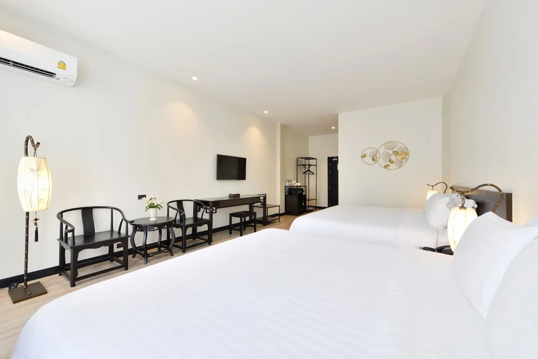 Old Thai Heng Hotel-Family Deluxe Room-3