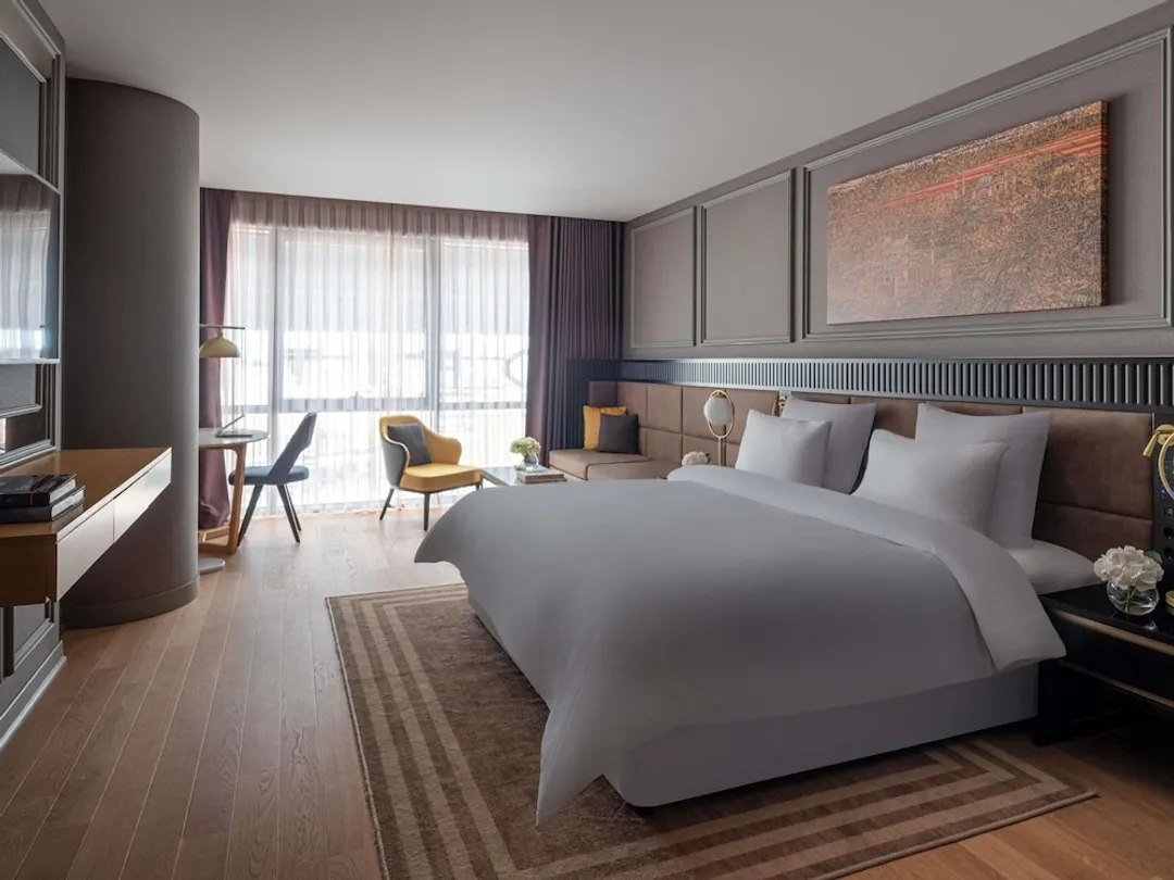 ソフィテル イスタンブール タクシム-Luxury Room, King Bed, Taksim Square View-6