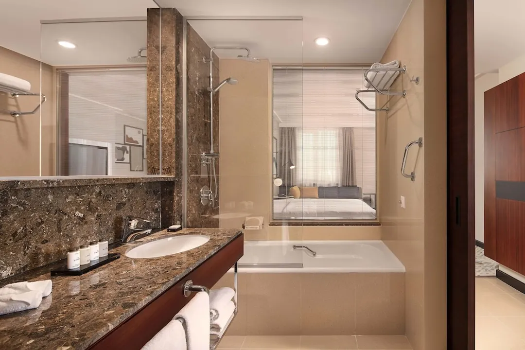 Sheraton Istanbul Levent-俱乐部套房, 1 张特大床, 吸烟房, 转角-5