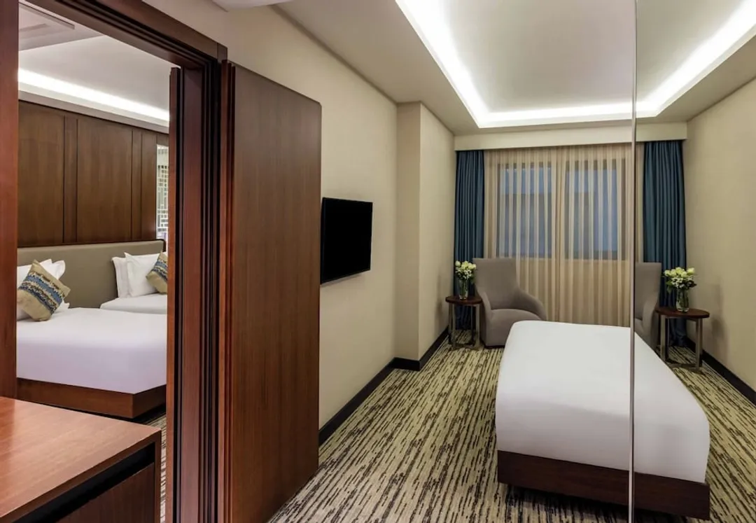 金角凱隆飯店-Connected Family Room, Atrium View-5