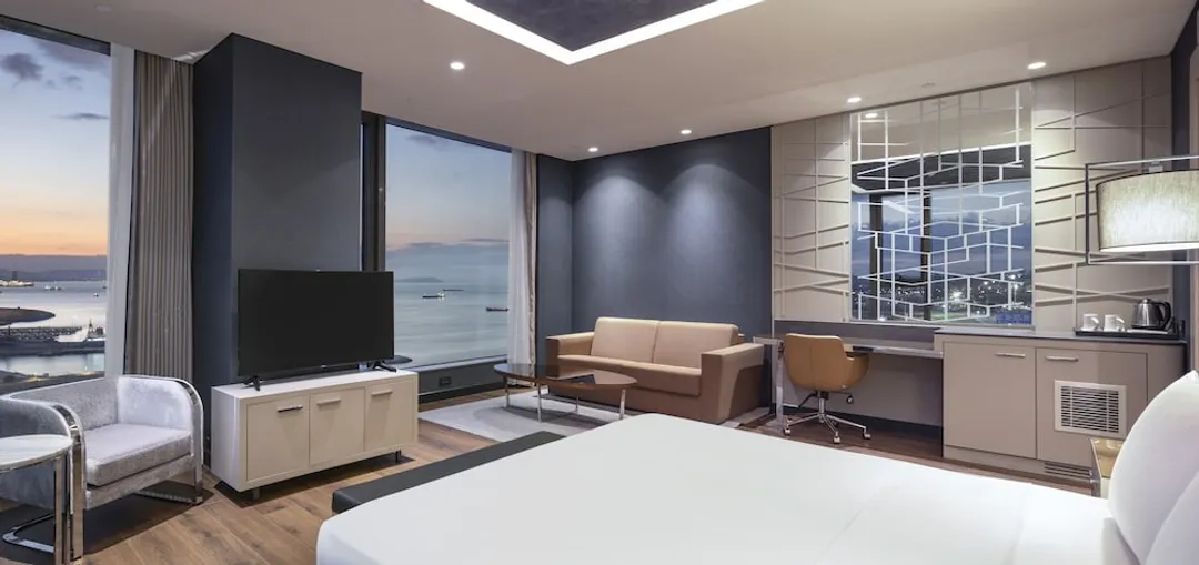 힐튼 이스탄불 바키르코이-Corner Room with Sea View-1