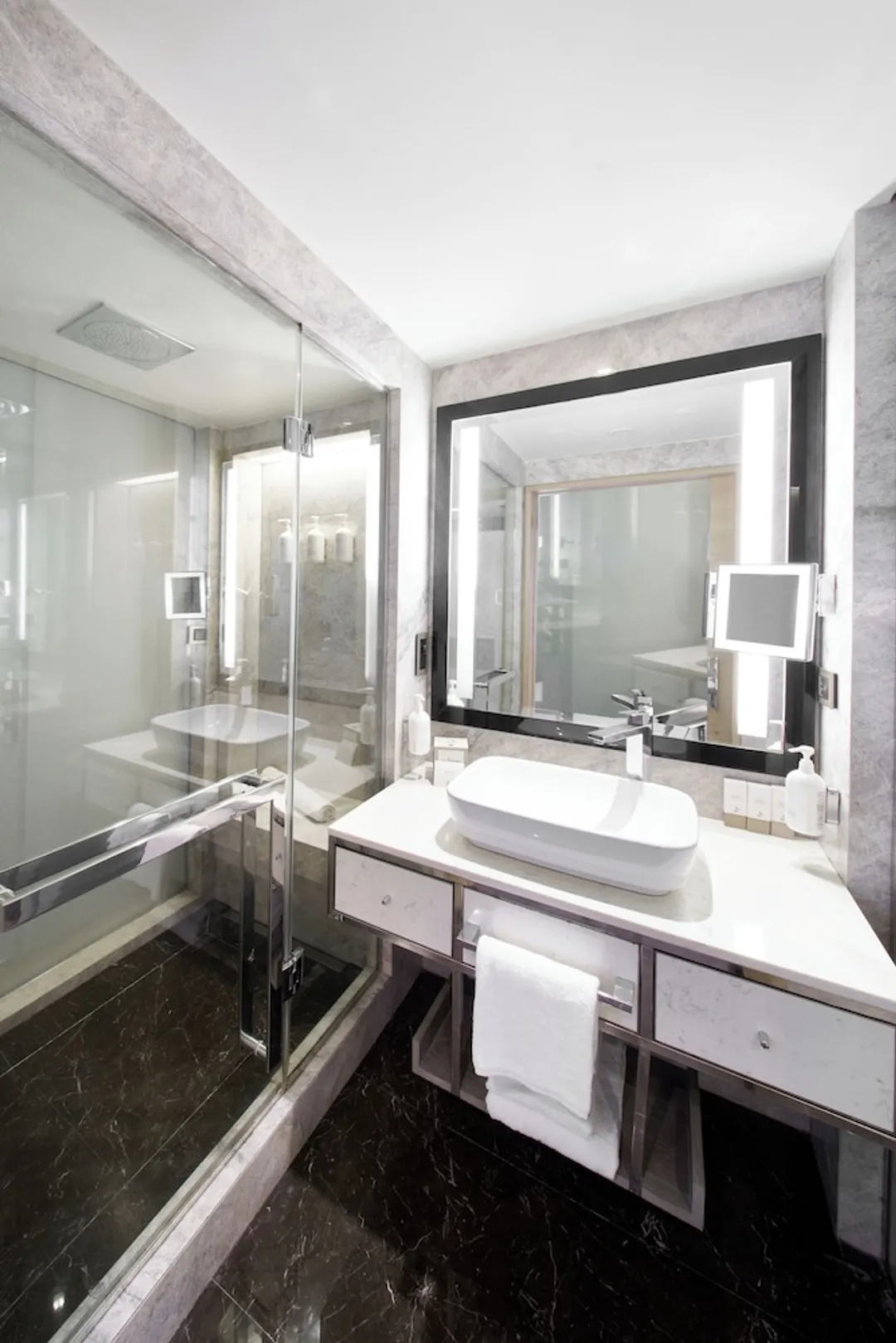 塔克西姆瑪律馬拉飯店-Deluxe Room Bosphorus view-5