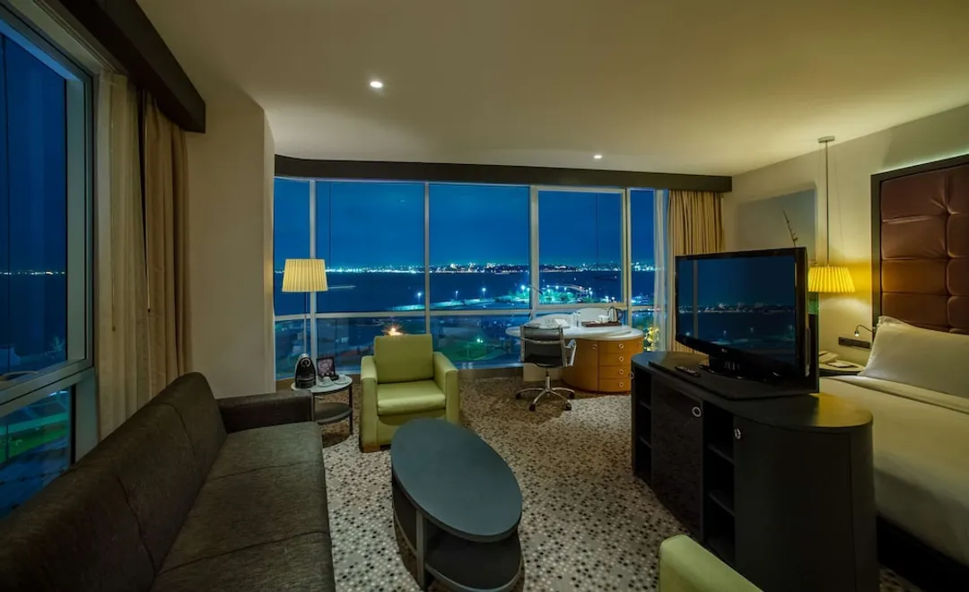 伊斯坦堡莫達希爾頓逸林飯店-普通套房, 1 張特大雙人床, 海景-1