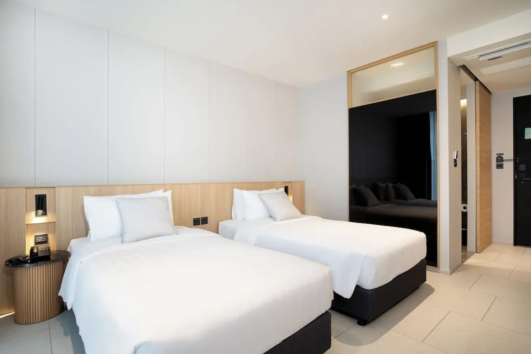 沙吞桑飯店-Deluxe Twin Room-15