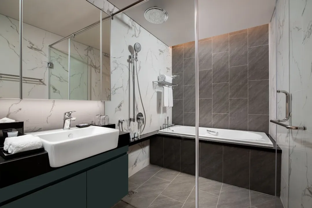 Oakwood Residence Hanoi-Deluxe Studio, 2 Twin Beds-5
