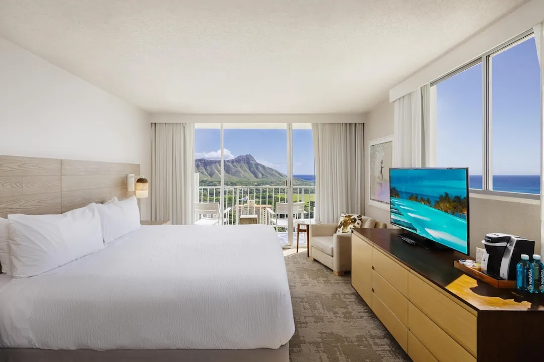 阿洛希拉尼威基基海灘渡假村-客房, 1 張特大雙人床, 山景 (Waikiki Mountain View)-7