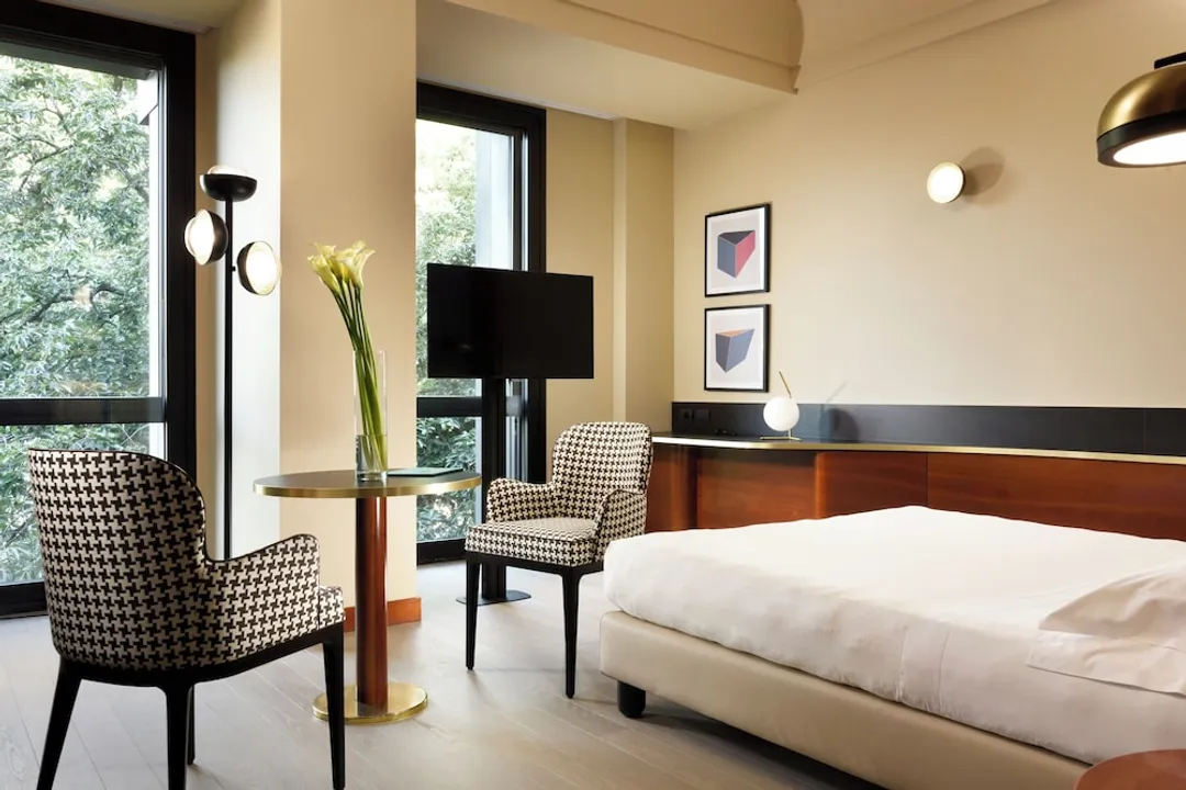 UNA Hotels Cusani Milano-Premium Double Room-3