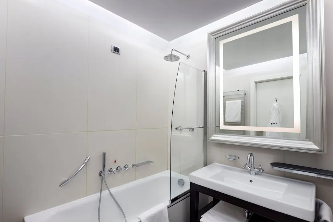 UNA Hotels Cusani Milano-Superior Double Room-3