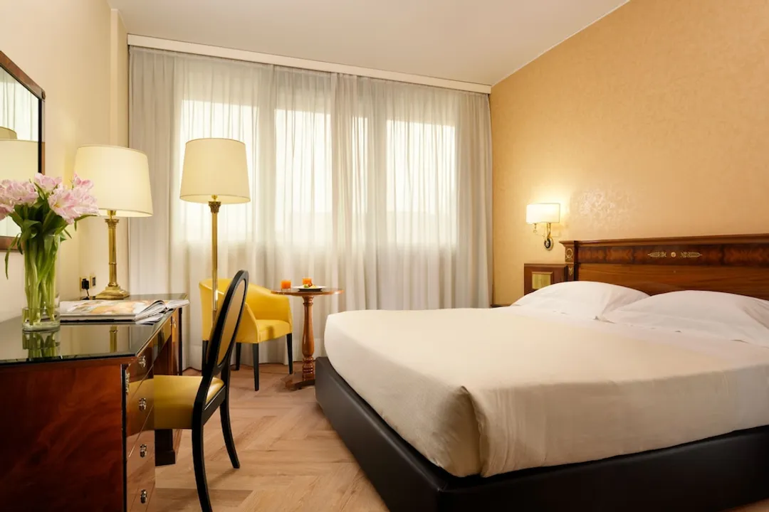UNA Hotels Scandinavia Milano-Superior Double Room-4