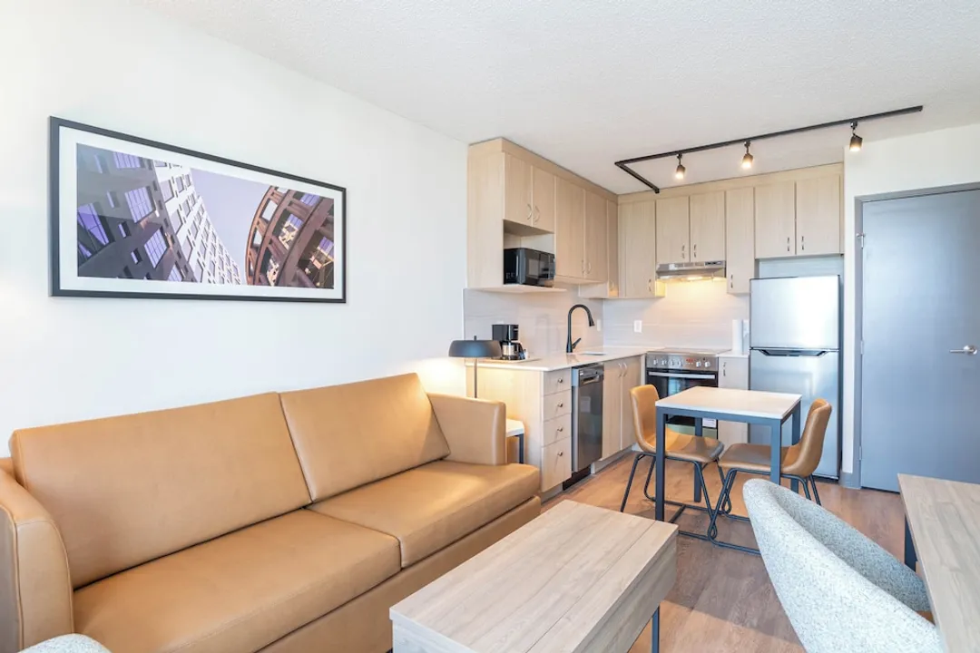 Sandman Suites Vancouver on Davie-Suite, Kitchen, Ocean View (2 Single Beds, Sofa Bed, W/D, Balcony)-6