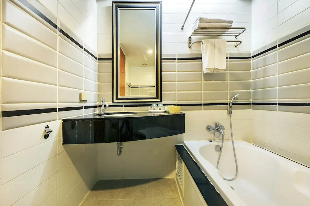 Thamrongin Hotel-标准房-2