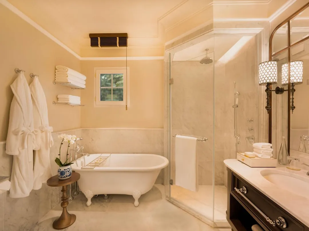 索菲特河內大都市傳奇酒店-Heritage wing, Charlie Chaplin Suite with Metropole Privileges and Benefits, King Bed-3