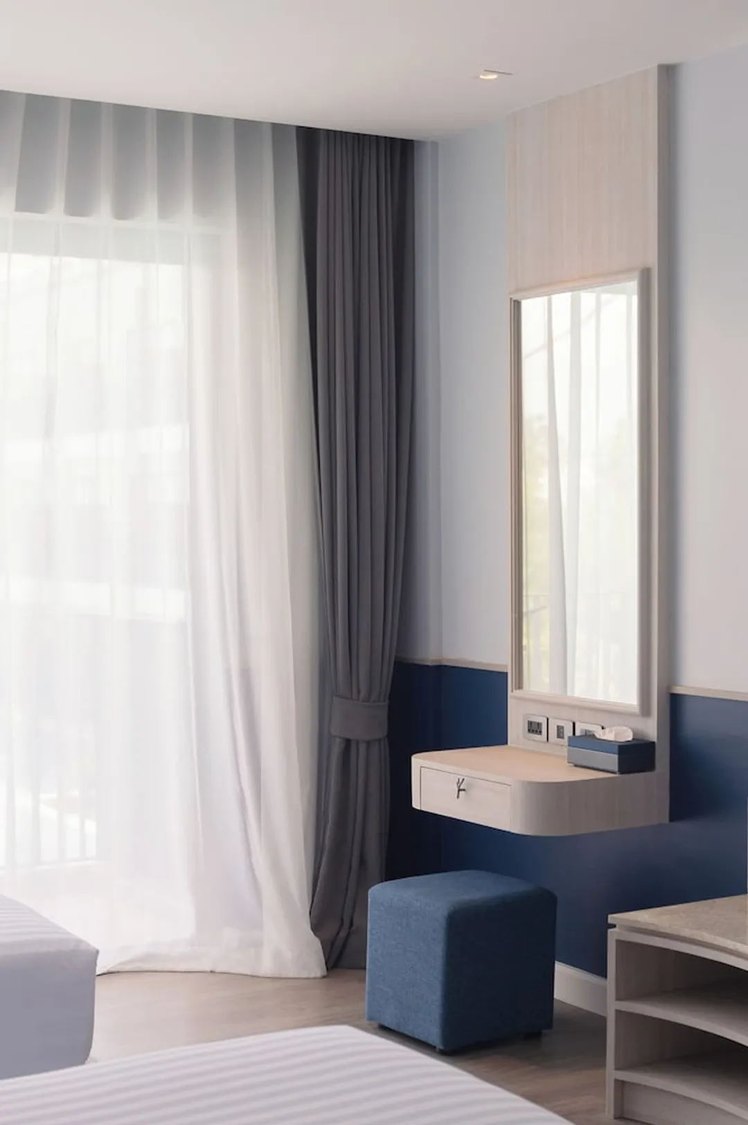 Seabed Grand Hotel Phuket-Deluxe Triple Pool View Room-3