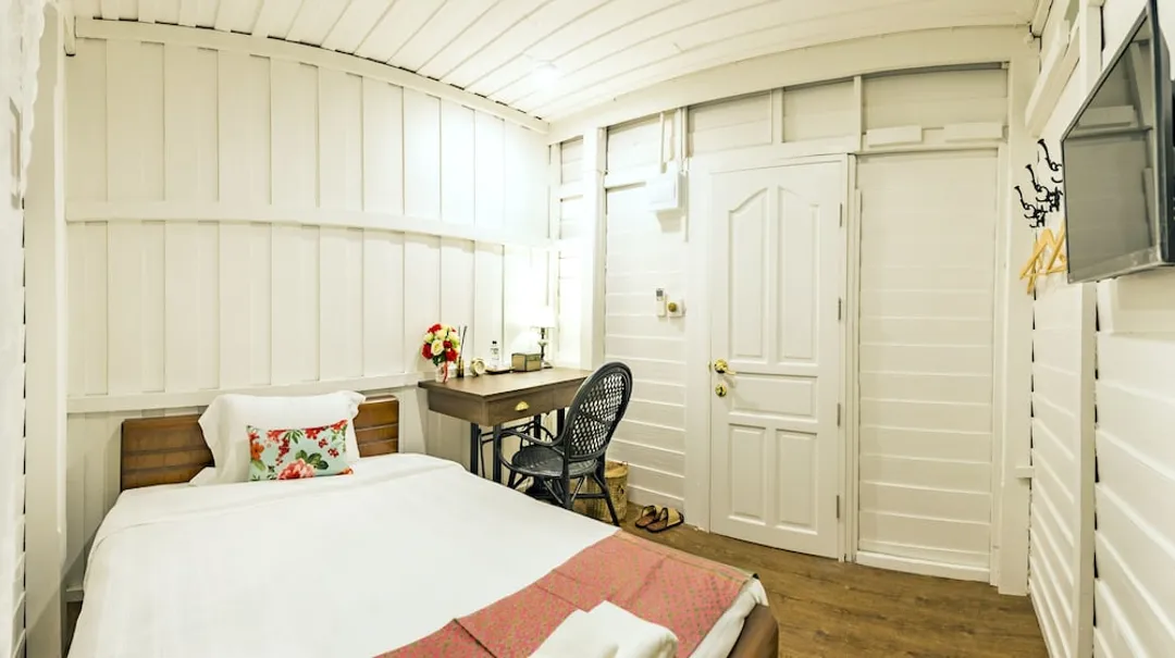 Baan Kachitpan-Single Room (shared Bathroom)-3