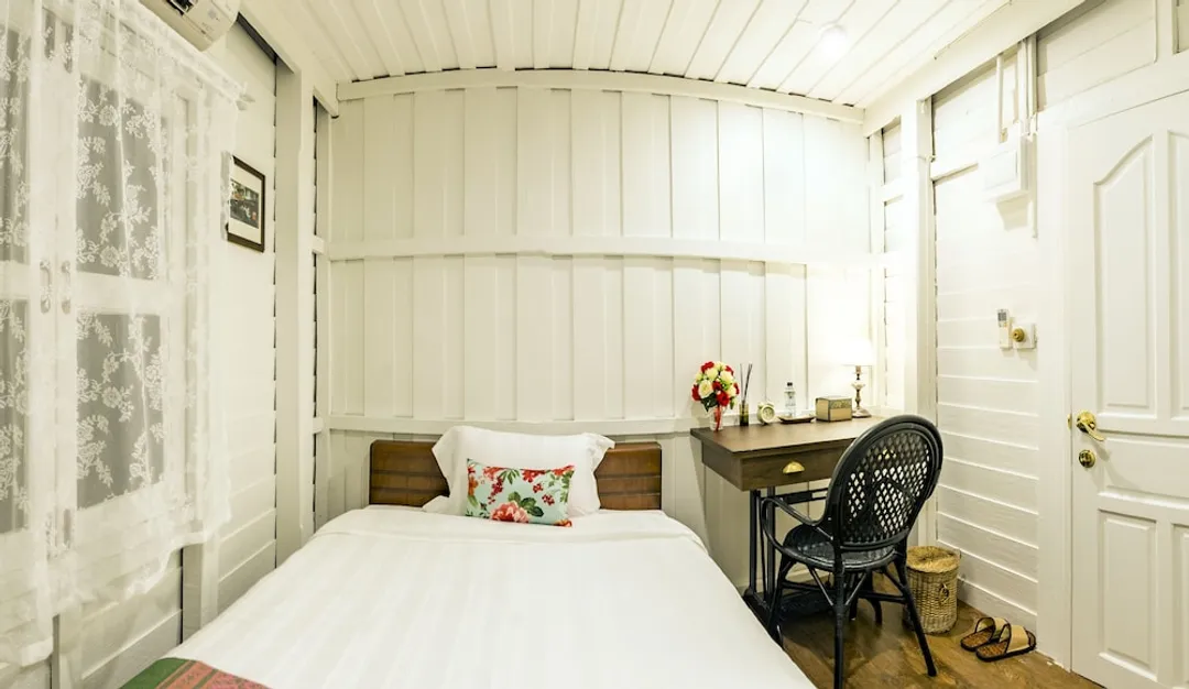 Baan Kachitpan-Single Room (shared Bathroom)-4