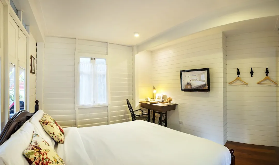 Baan Kachitpan-Cozy room (shared Bathroom)-6