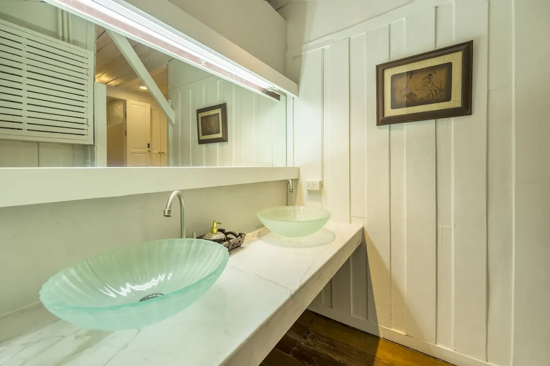 Baan Kachitpan-Cozy room (shared Bathroom)-8