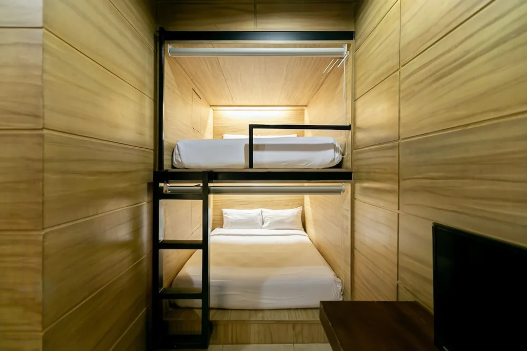 The Bedrooms Hostel Pattaya-Family Room, Shared Bathroom-6