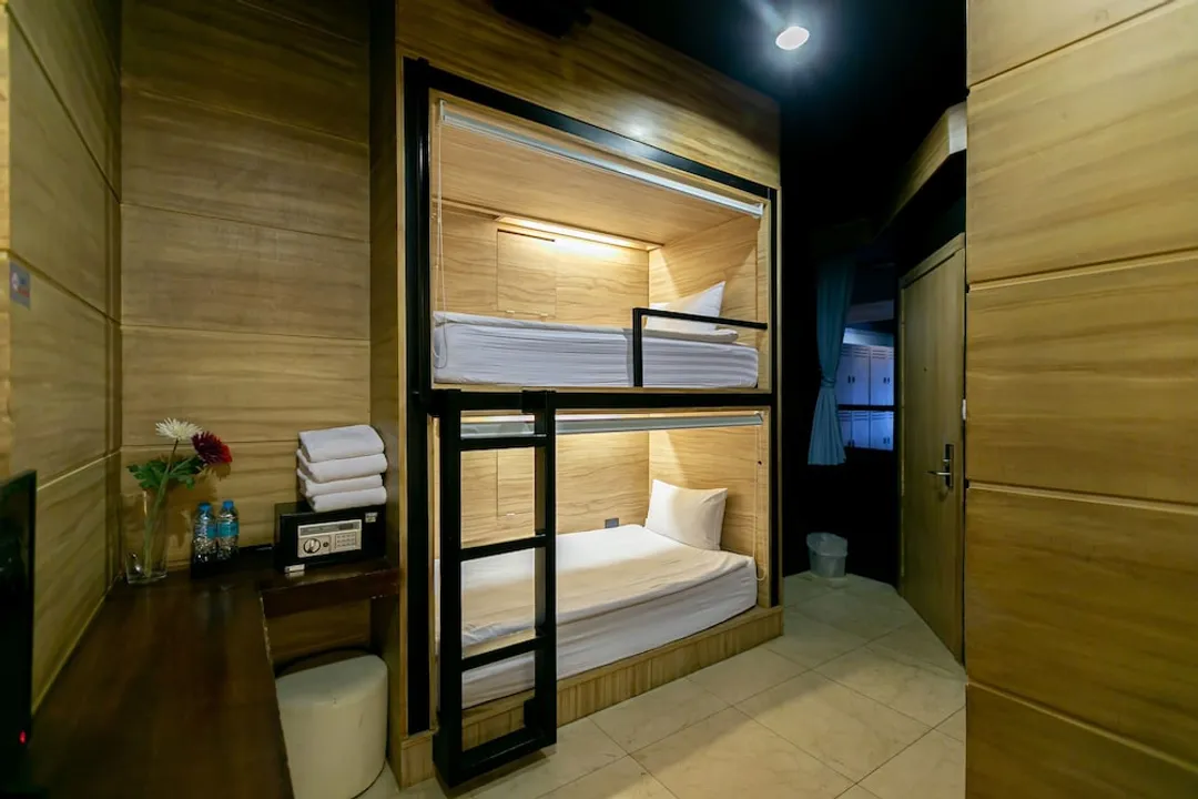 The Bedrooms Hostel Pattaya-Family Room, Shared Bathroom-4